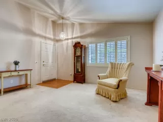 Photo #5: 2206116 Listing