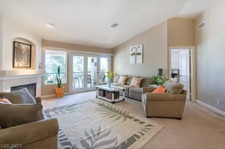 Photo #3: 2206139 Listing