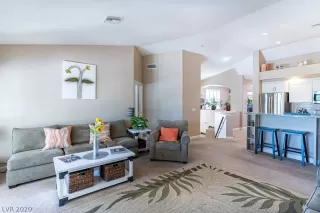 Photo #5: 2206139 Listing