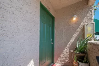 Photo #1: 2206159 Listing