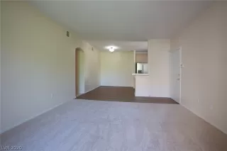 Photo #4: 2206164 Listing