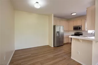 Photo #5: 2206164 Listing