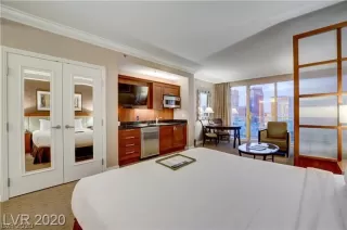 Photo #2: 2206184 Listing