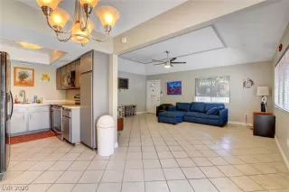 Photo #1: 2206249 Listing