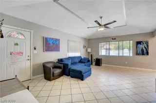 Photo #6: 2206249 Listing