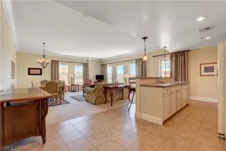 Photo #5: 2206279 Listing