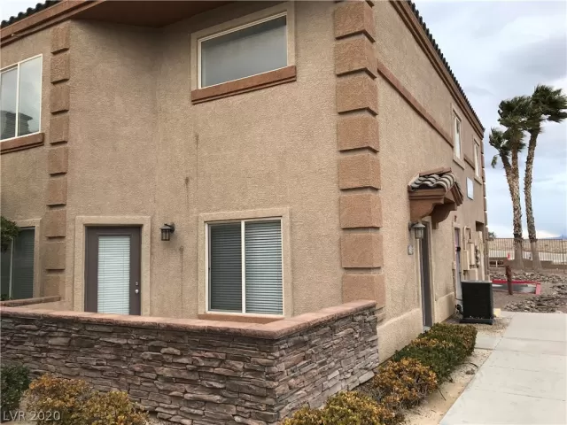 MLS: 2206283 Condo For Sale