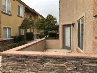 Photo #1: 2206283 Listing