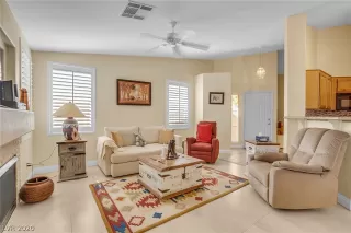 Photo #2: 2206346 Listing