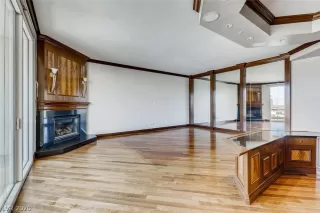 Photo #4: 2206429 Listing