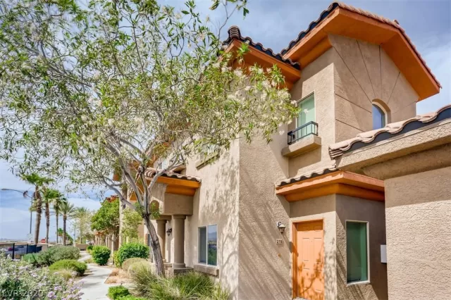 MLS: 2206487 Condo For Sale