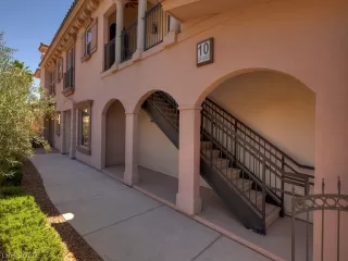 Photo #2: 2206503 Listing 