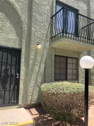 Photo #2: 2206552 Listing