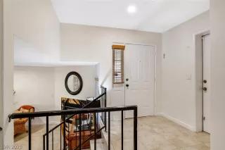 Photo #2: 2206553 Listing