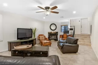 Photo #4: 2206553 Listing