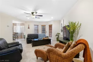 Photo #6: 2206553 Listing