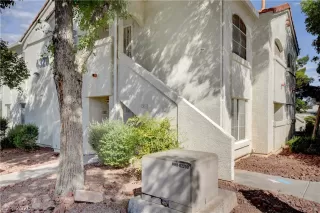 Photo #1: 2206566 Listing 