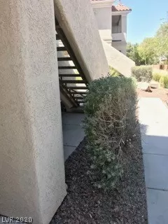 Photo #6: 2206592 Listing