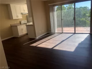 Photo #2: 2206624 Listing 