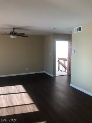 Photo #5: 2206624 Listing 