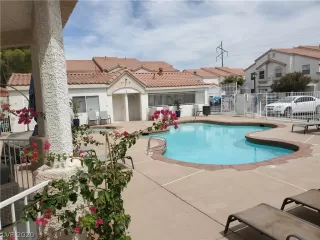 Photo #3: 2206699 Listing 