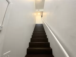 Photo #2: 2206708 Listing