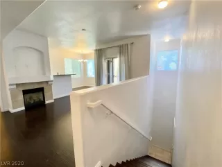 Photo #3: 2206708 Listing