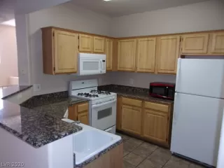 Photo #5: 2206741 Listing