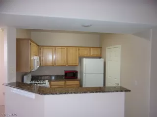 Photo #6: 2206741 Listing
