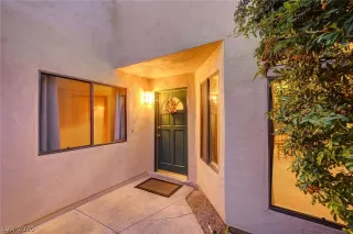 Photo #1: 2206750 Listing