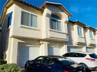 Photo #1: 2206761 Listing