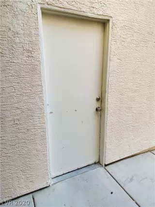 Photo #3: 2206761 Listing