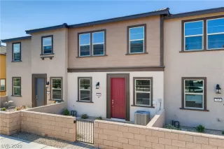 Photo #1: 2206797 Listing