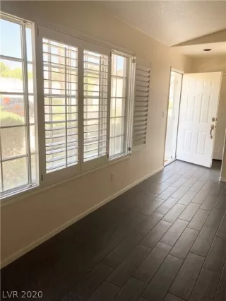 Photo #1: 2206826 Listing