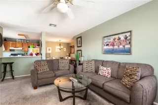 Photo #3: 2206852 Listing