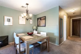 Photo #5: 2206852 Listing