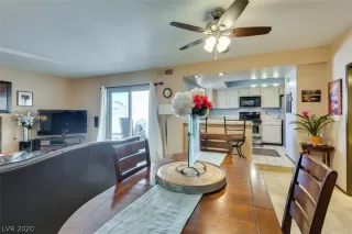 Photo #3: 2206856 Listing