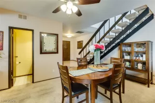 Photo #5: 2206856 Listing