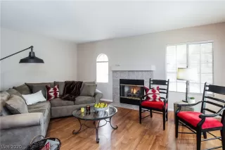 Photo #1: 2206907 Listing