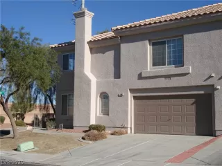 Photo #2: 2206907 Listing