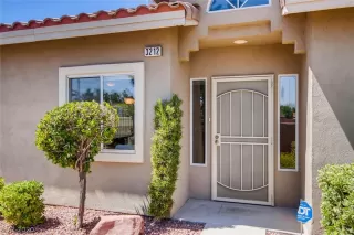 Photo #3: 2206952 Listing 