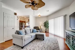 Photo #6: 2206952 Listing 