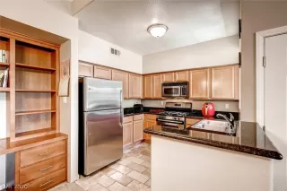 Photo #5: 2206990 Listing 