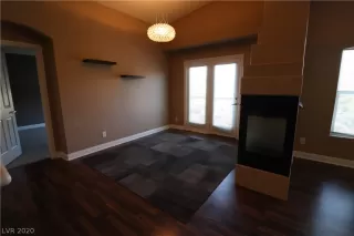 Photo #4: 2207000 Listing