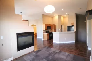 Photo #6: 2207000 Listing