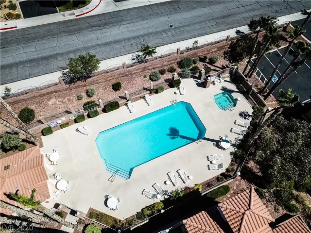 MLS: 2207082 Condo For Sale