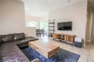 Photo #4: 2207097 Listing 