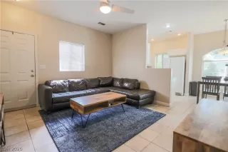 Photo #5: 2207097 Listing 