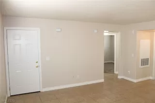 Photo #2: 2207102 Listing 