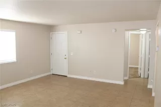 Photo #5: 2207102 Listing 